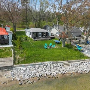 Paradise Point Cottage